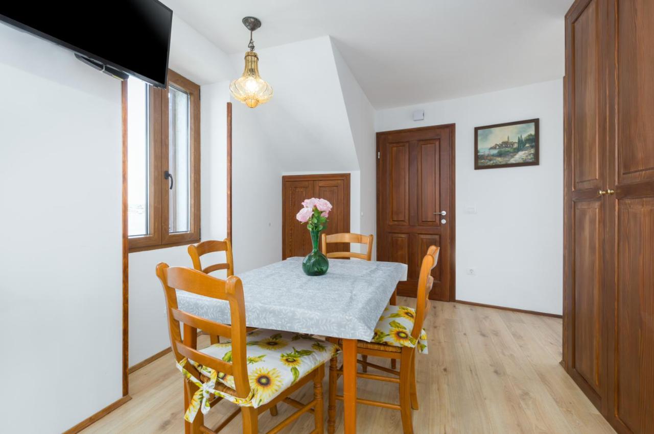 Apartment Lanterna Veneziana Rovinj Exteriör bild